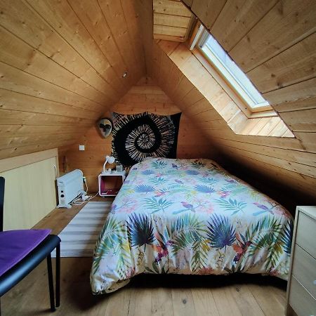 Maisonnette Avec Cour Ploubezre Luaran gambar